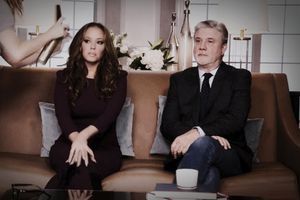 Leah Remini and Mike Rinder on an “Aftermath” set in 2017, as reports of Remini’s abusive conduct churned behind the scenes.